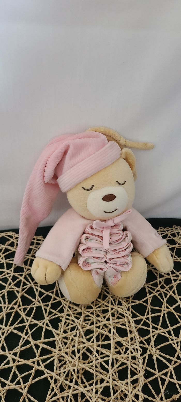 Peluche doudou musical Accordéon Ours Bonnet Kaloo - photo numéro 4