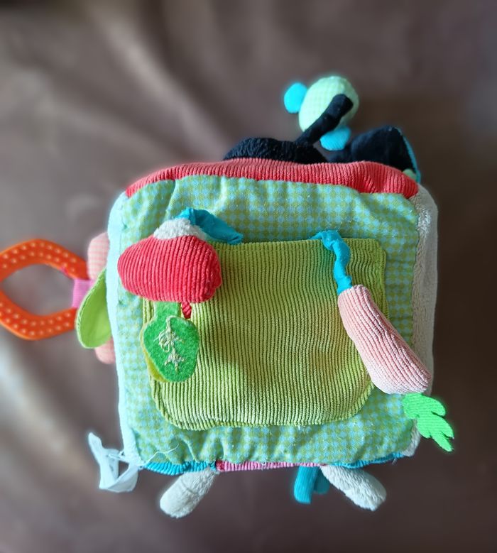 Cube d'Activitées d'Eveil Bébé - photo numéro 2