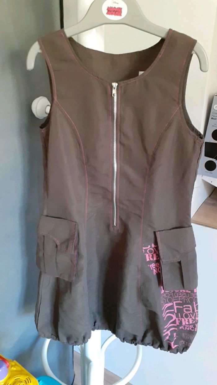 Robe rose marrons gris