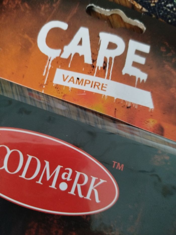 Déguisement Halloween Cape de Vampire - photo numéro 4