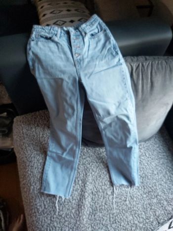 Jean mom taille 12 ans 152cm  2xs kiabi