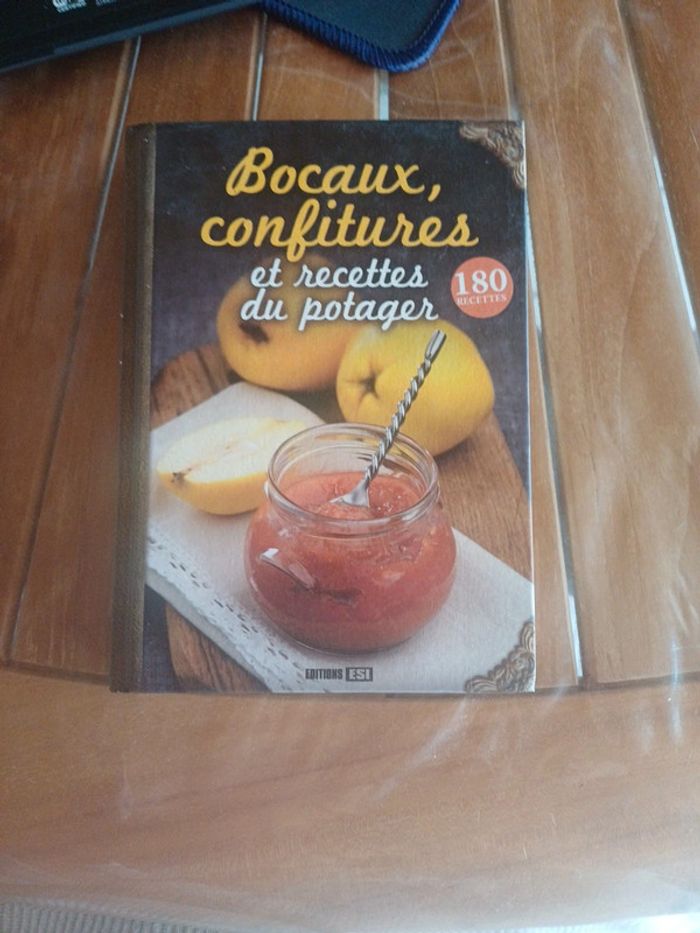Livre bocaux et confiture
