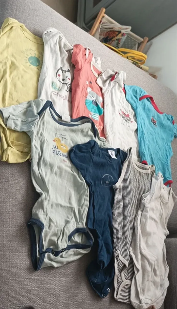 Lot 9 bodies 24 mois