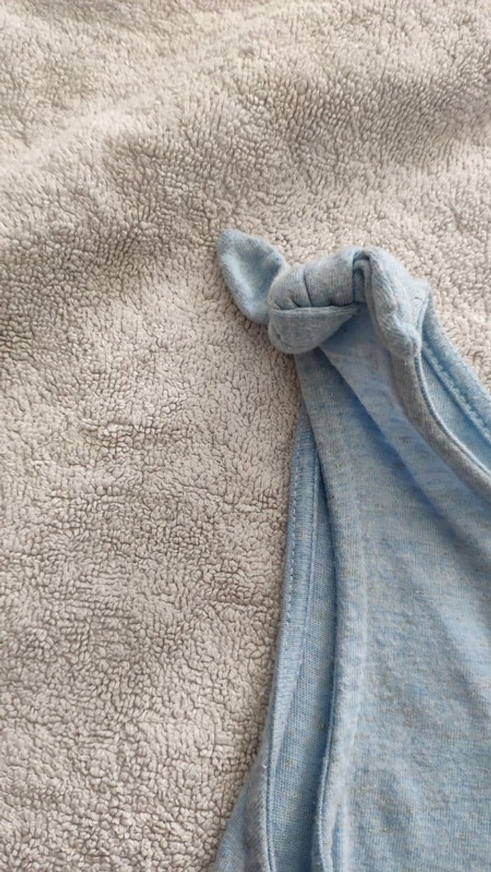 Robe bleu clair Kiabi 8 ans coeur sequins - photo numéro 4