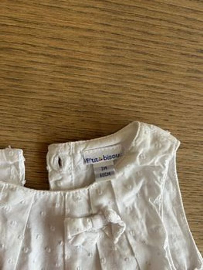 Robe blanche 3 mois - photo numéro 2