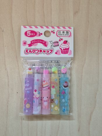 Pencil cap (bouchons pour crayons à papier) kawaii avec mini gommes.
