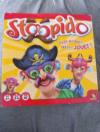 Jeu de société Stoopido a partir de 6 ans