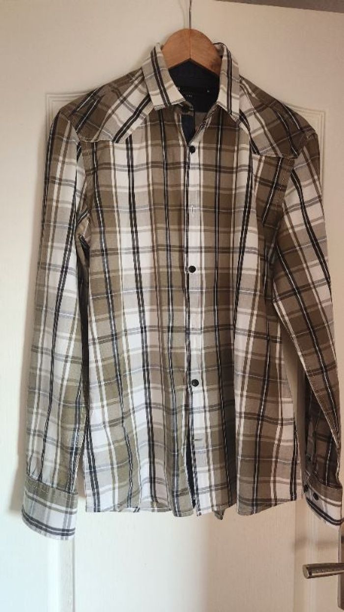 Chemise à grands carreaux