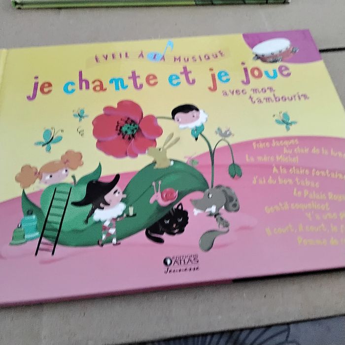 Lot de 2 livres CD  je chante et je joue + tambourin - photo numéro 4