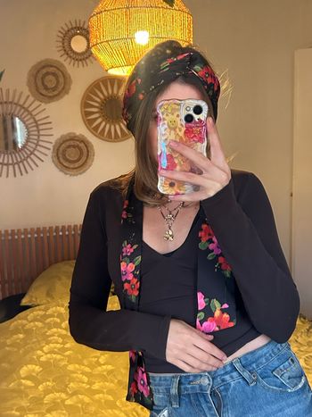 ✨ Accessoire de tête / foulard fleuri