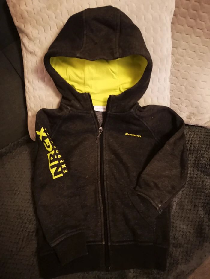Veste à capuche
