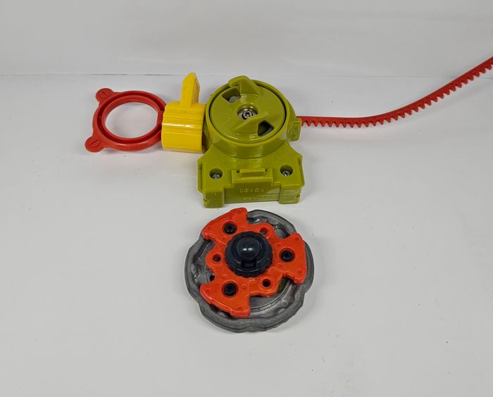 Toupie Beyblade Métal Masters Rock Zurafa - photo numéro 2