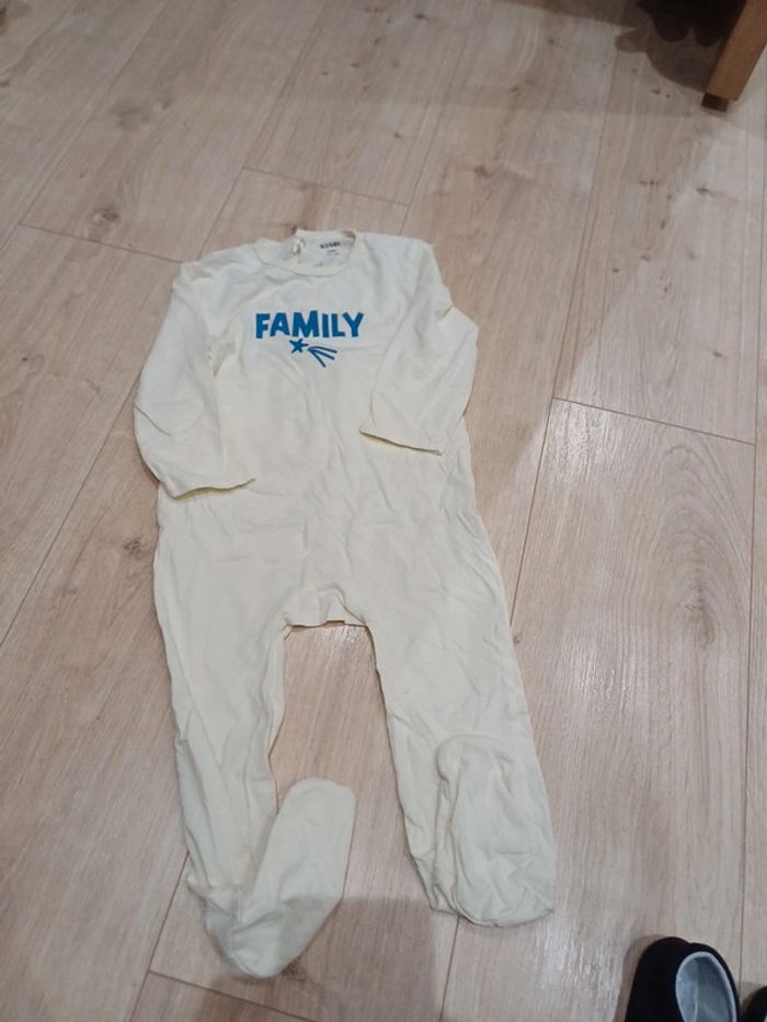 Pyjama 1pièce 24m léger. neuf.