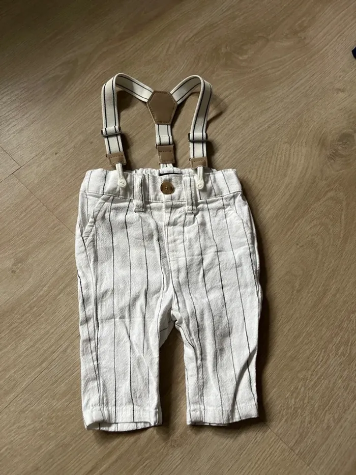 Pantalon avec bretelles
