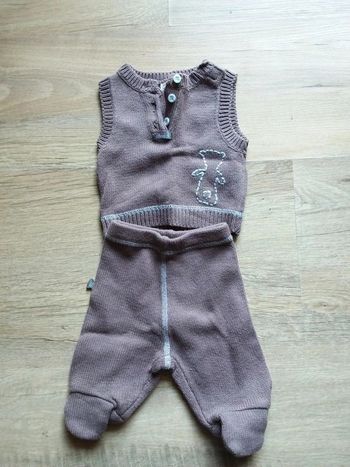 Ensemble pull sans manches et pantalon avec pieds