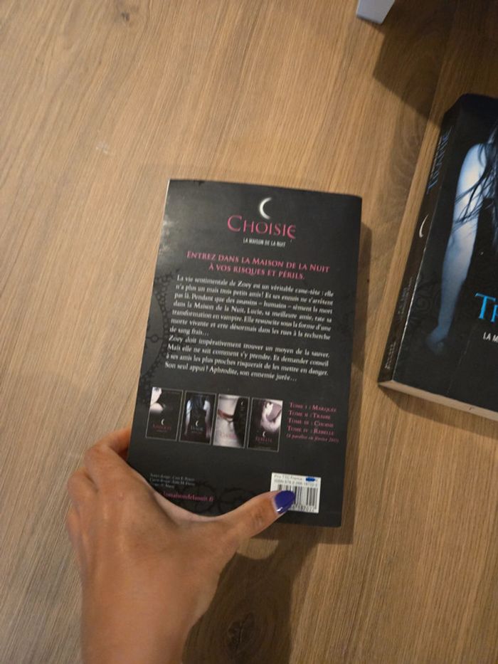 Lot de 3 livres la maison de la nuit marquée trahie choisie - photo numéro 6