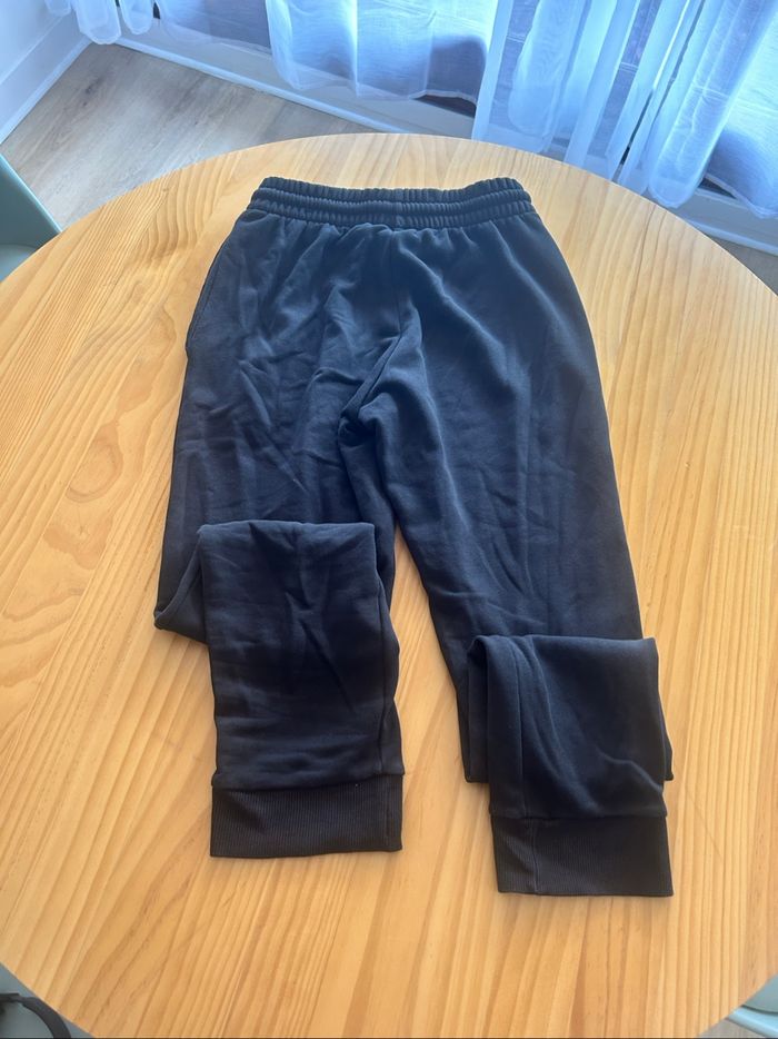 Jogging Adidas taille XL noir et blanc - photo numéro 7