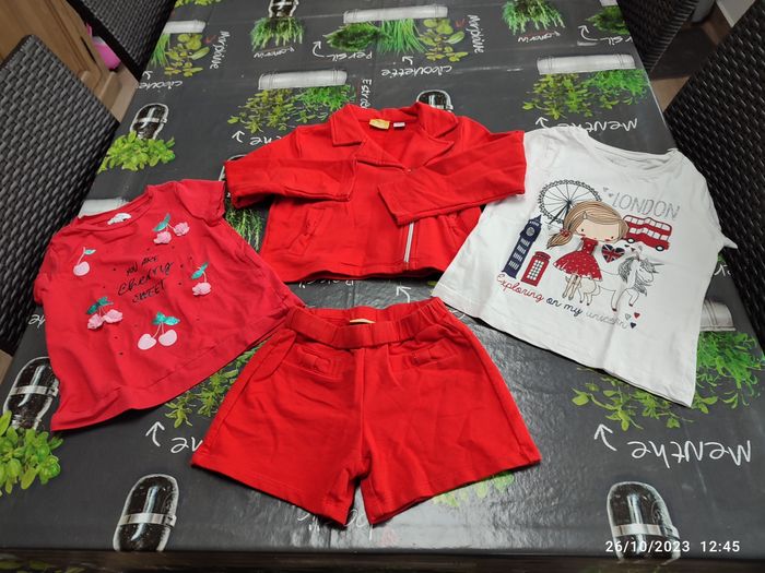 Lot De Vêtements Fille 4 Ans (taille 104) - 37 Pièces Multicouleurs - Occasion Très Bon état