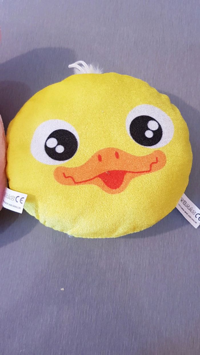 lot de 2 petits coussins hello ketty - photo numéro 3