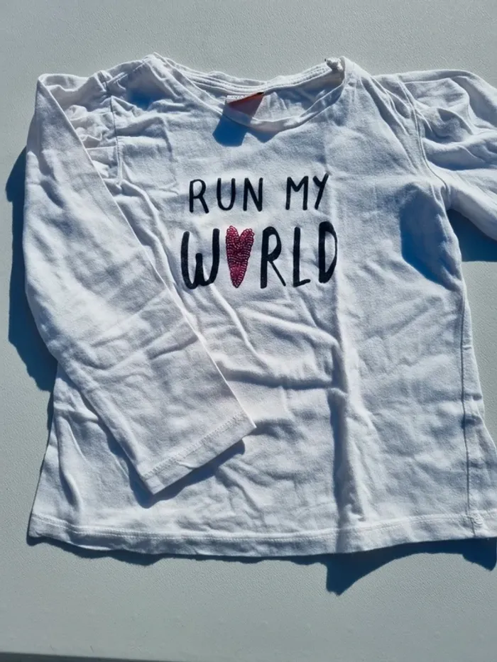 T-shirt run my world TAO