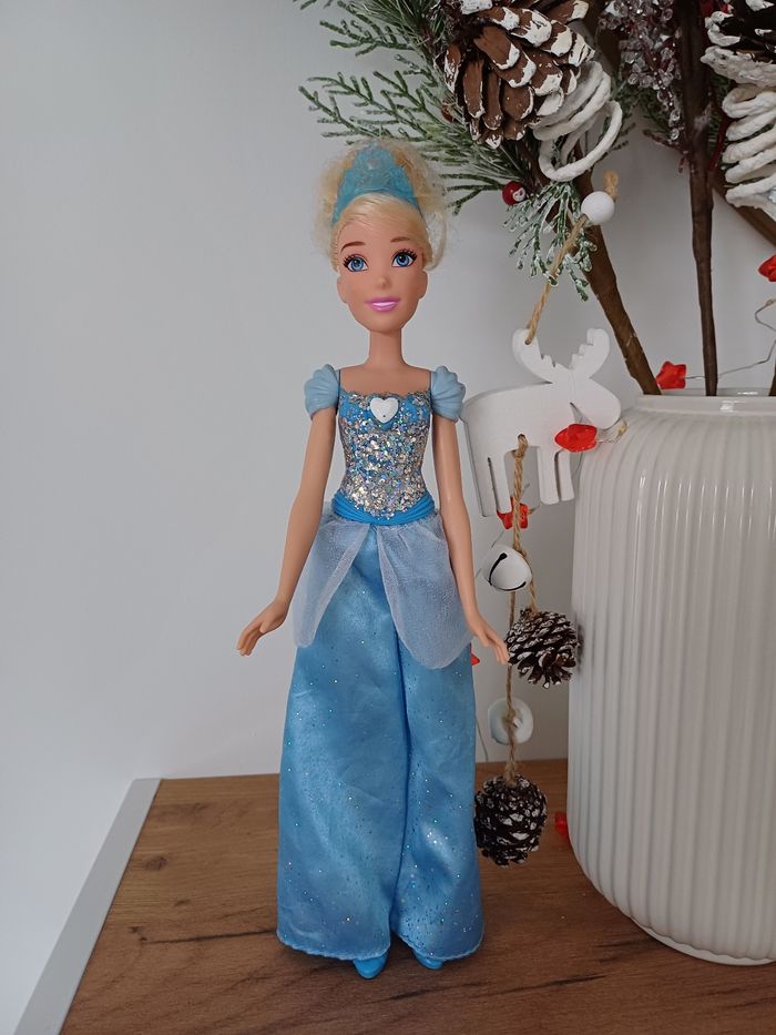 Poupée princesse cendrillon