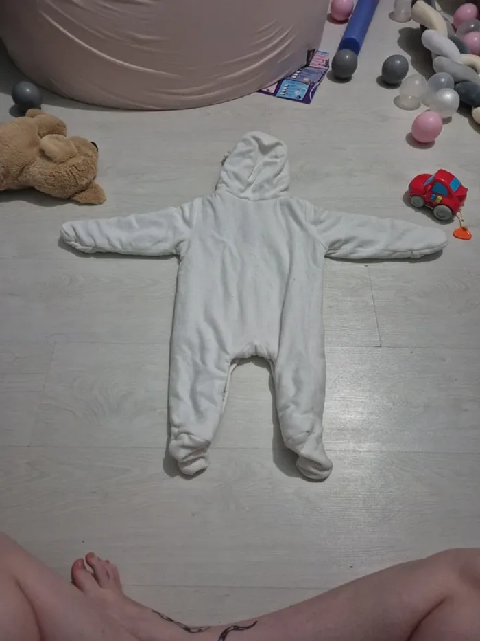 Combipilote blanc avec oreilles / chat 9mois - photo numéro 2