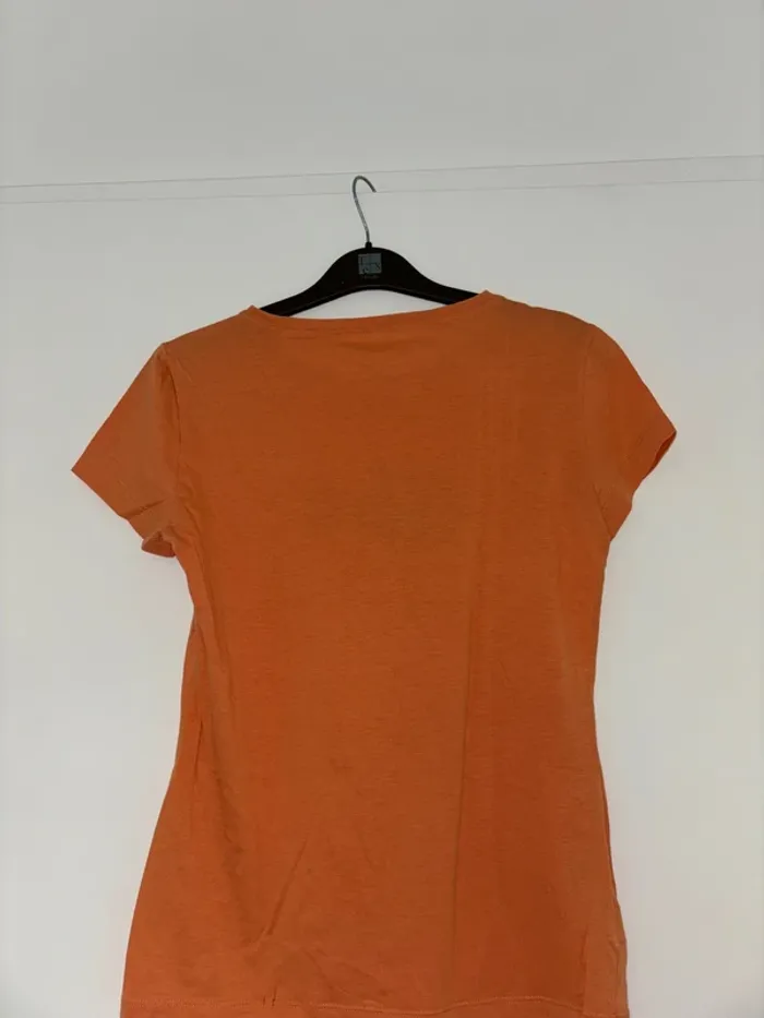 T-shirt Lacoste taille S - photo numéro 2