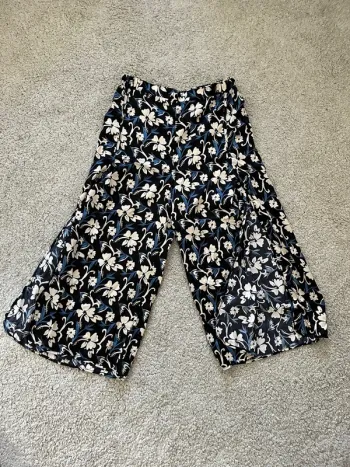 Pantalon pyjama satiné avec ouverture sur les côtés 💫taille 40/L Imprévu
