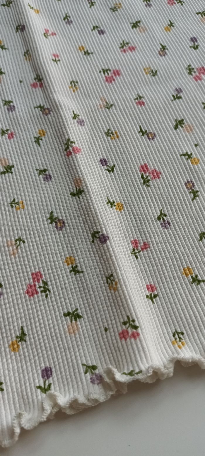 T-shirt à petites fleurs - photo numéro 2