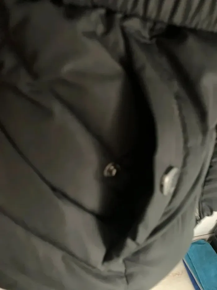 Veste matelassée , doudoune noire C&A avec ceinture, taille M - photo numéro 2