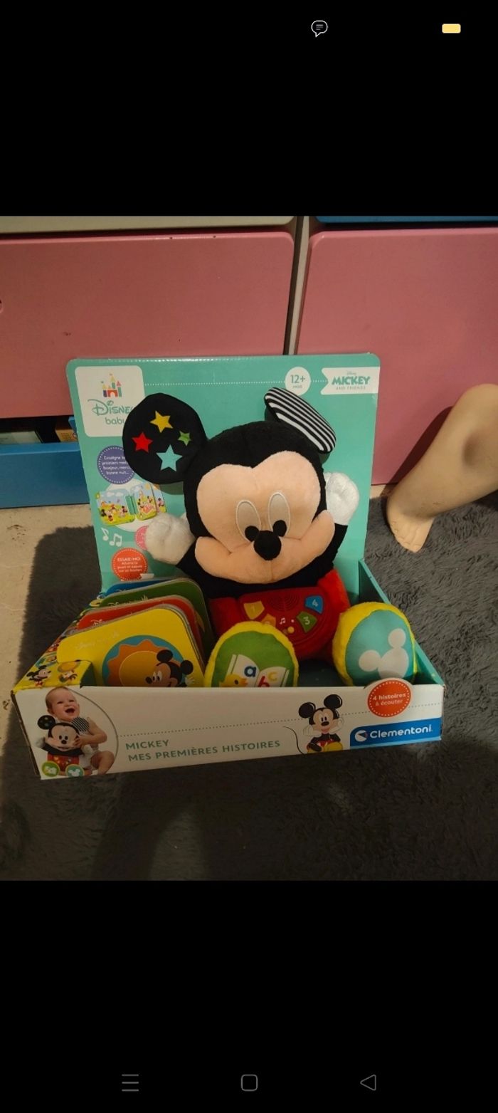Mickey mes premières histoires neuf