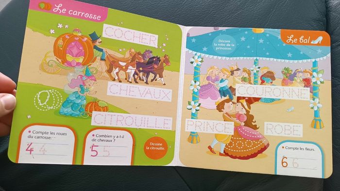 Livre Mes petits docs-ardoises princesses et fées - photo numéro 3