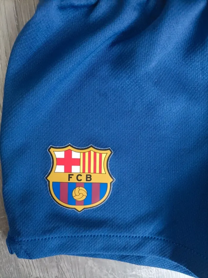 Ensemble bébé FC Barcelone 9 mois, saison 2019-2020 - photo numéro 3