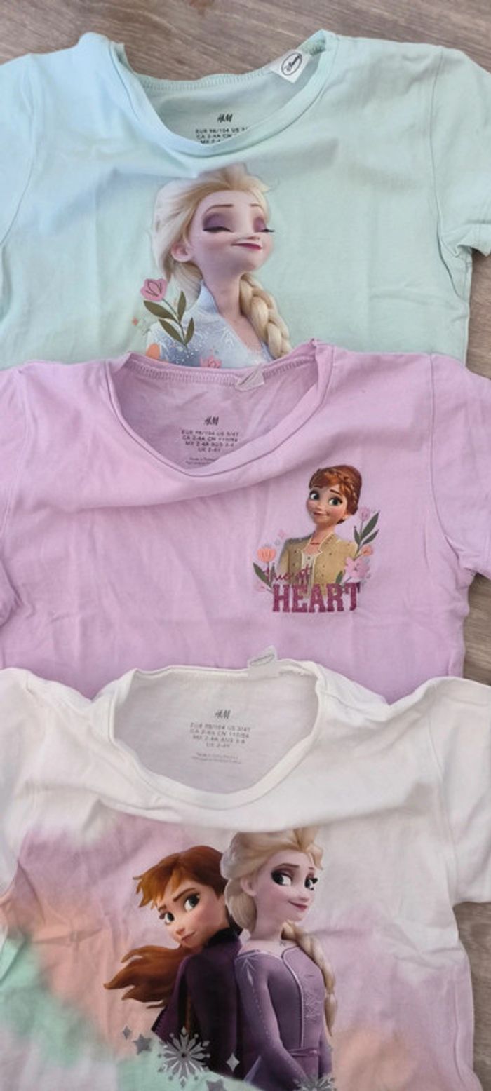 3 T-shirts reine des neiges parfait état - photo numéro 2