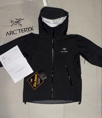 Veste Arc’teryx Gore-Tex noire – Veste technique outdoor – Taille M – Neuve avec étiquette