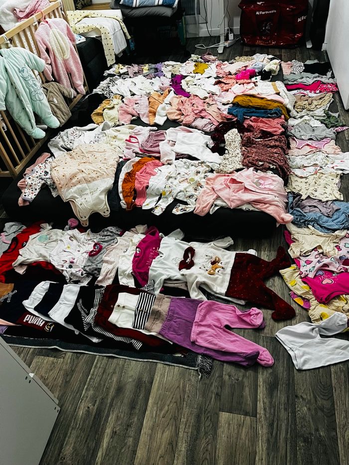 Énorme lot +163 articles – Bébé 0-6 mois– Hiver et été – Bon état