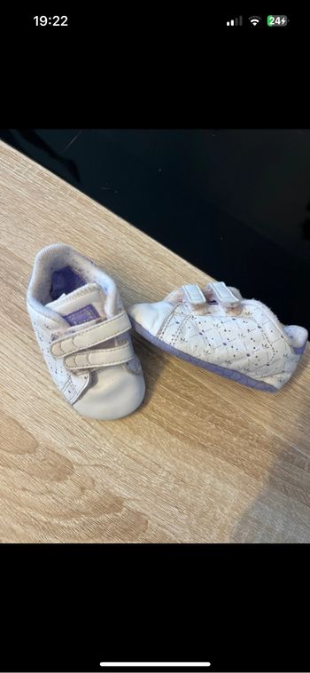 Chaussure adidas bébé