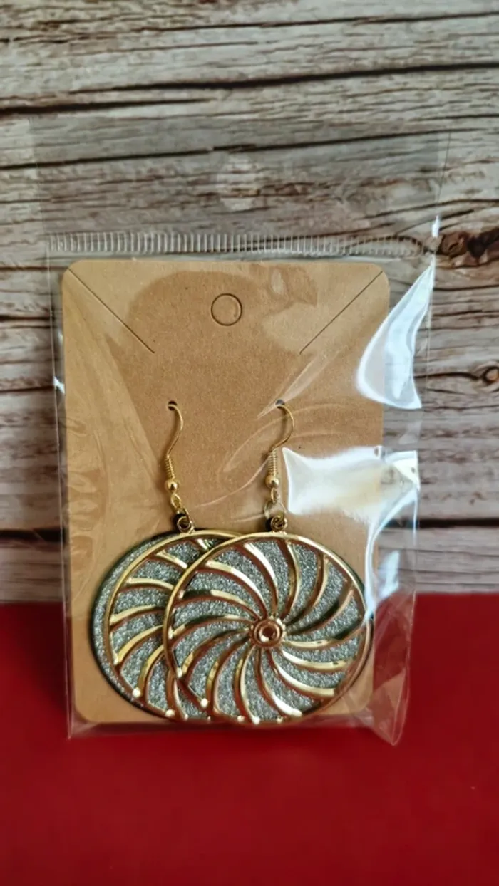 Boucles d'oreille - photo numéro 2