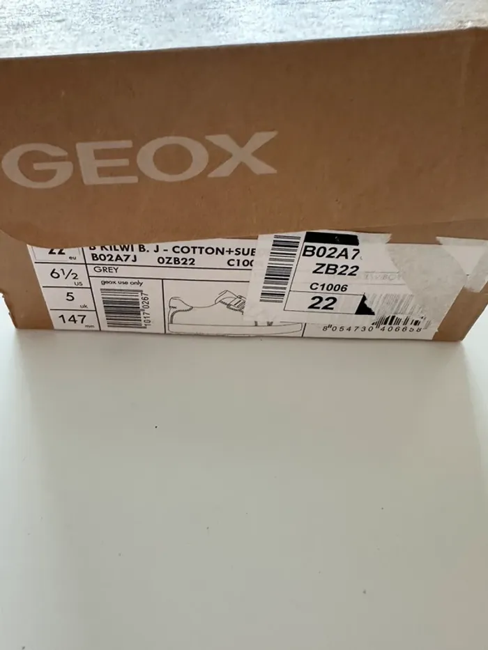 Chaussures toile mi-saison - Taille 22 - Neuves avec étiquette - photo numéro 11
