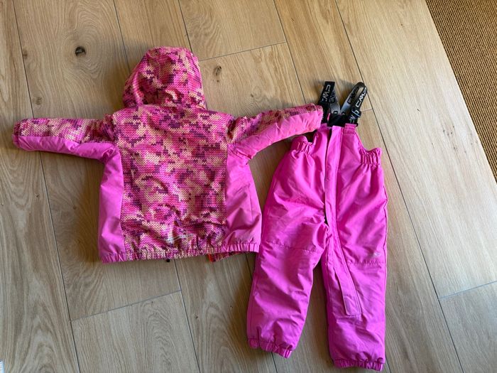 Vends combinaison de ski fille - photo numéro 2