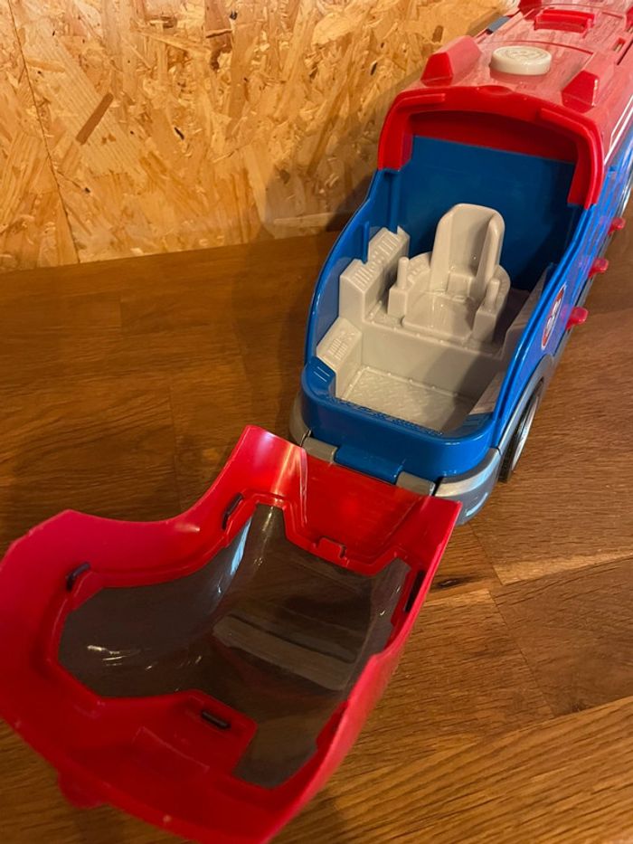 Camion Mission Cruiser sonore avec sa carte magique avec 9 personnages - photo numéro 13