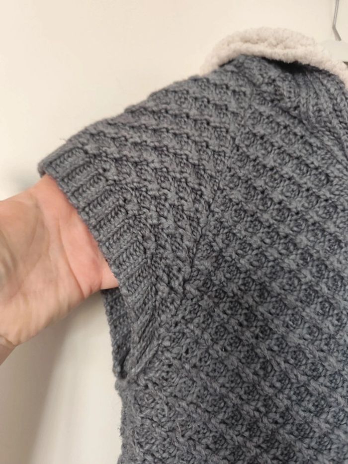 Gilet sans manches avec capuche bien chaud et fourré taille L Zara - photo numéro 4