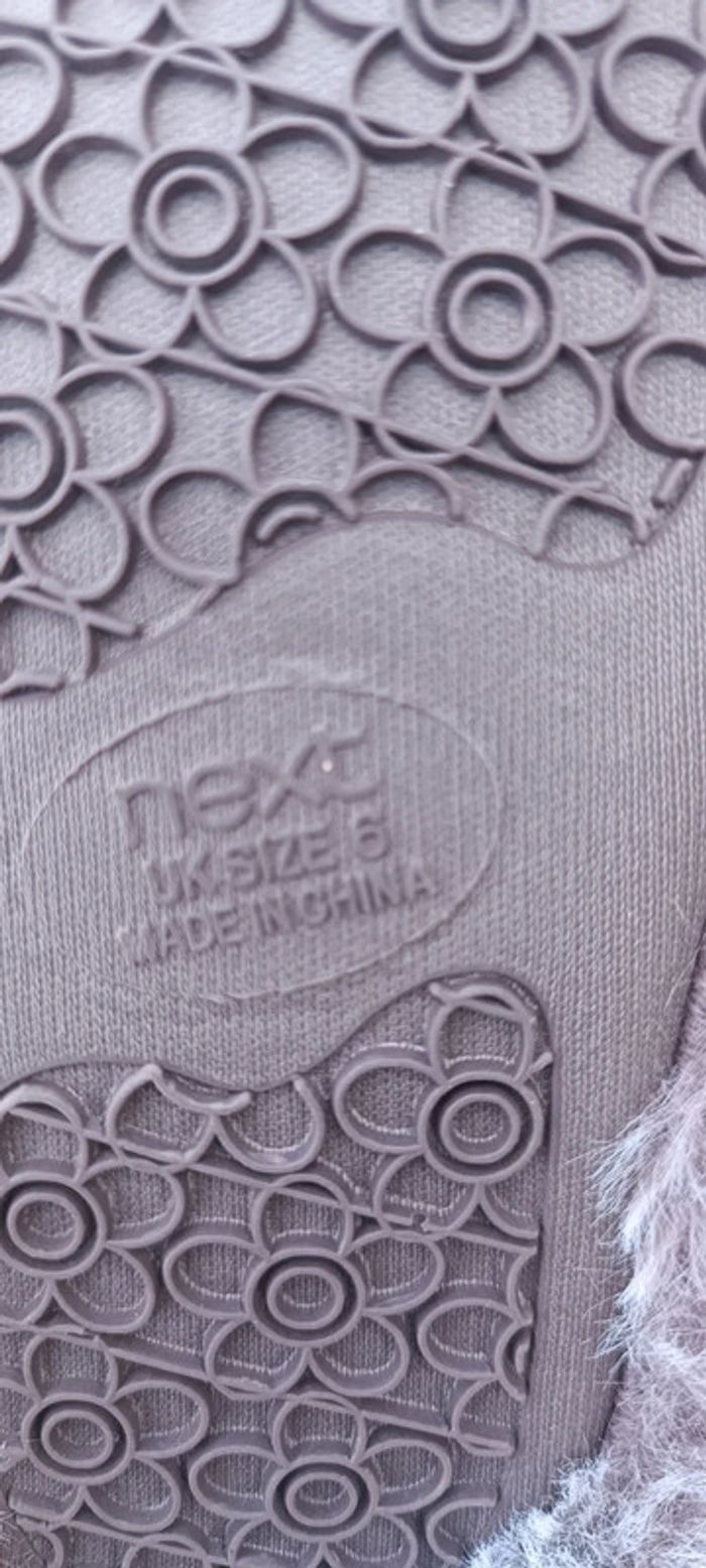 Paire de chaussons chauds Next 23 - photo numéro 5