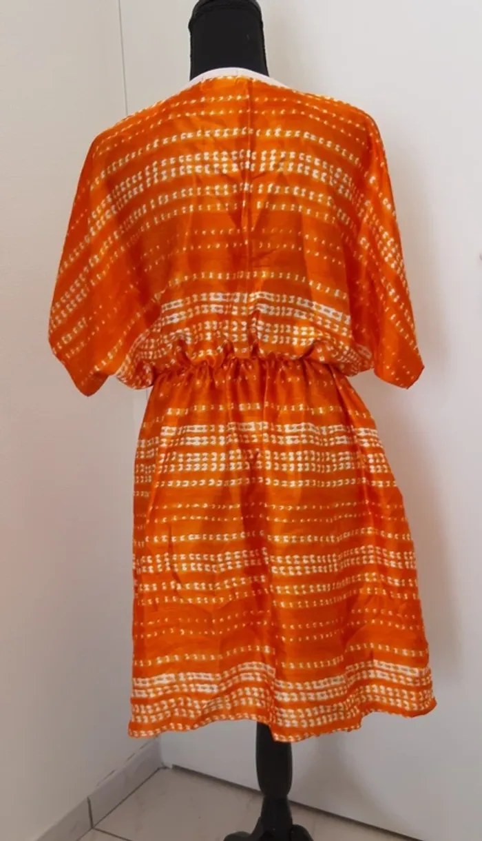 Magnifique tunique ou robe courte d'été africaine en satin de soie - photo numéro 3
