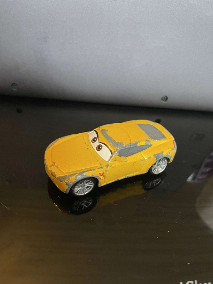 Voiture Cars 3 Cruz Ramirez Rusteze 95 Disney Pixar Mattel