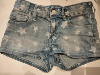 Short fille