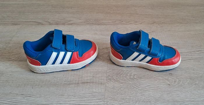 Baskets garçon pointure 22 - photo numéro 4