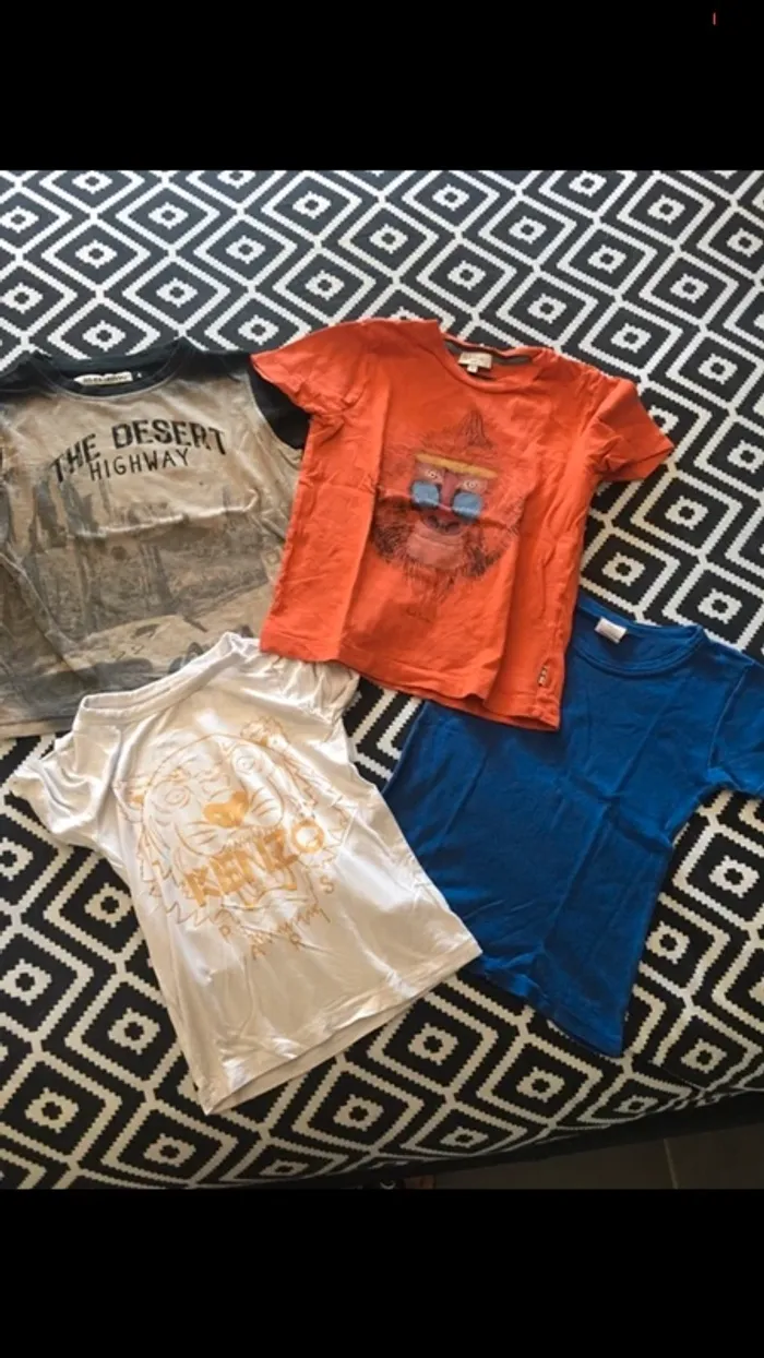 Lot de 4 t-shirt taille 4 ans