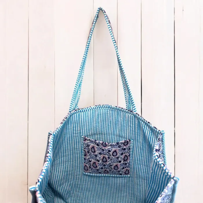 Cabas matelassé reversible. Sac tendance, pratique et écologique - photo numéro 8