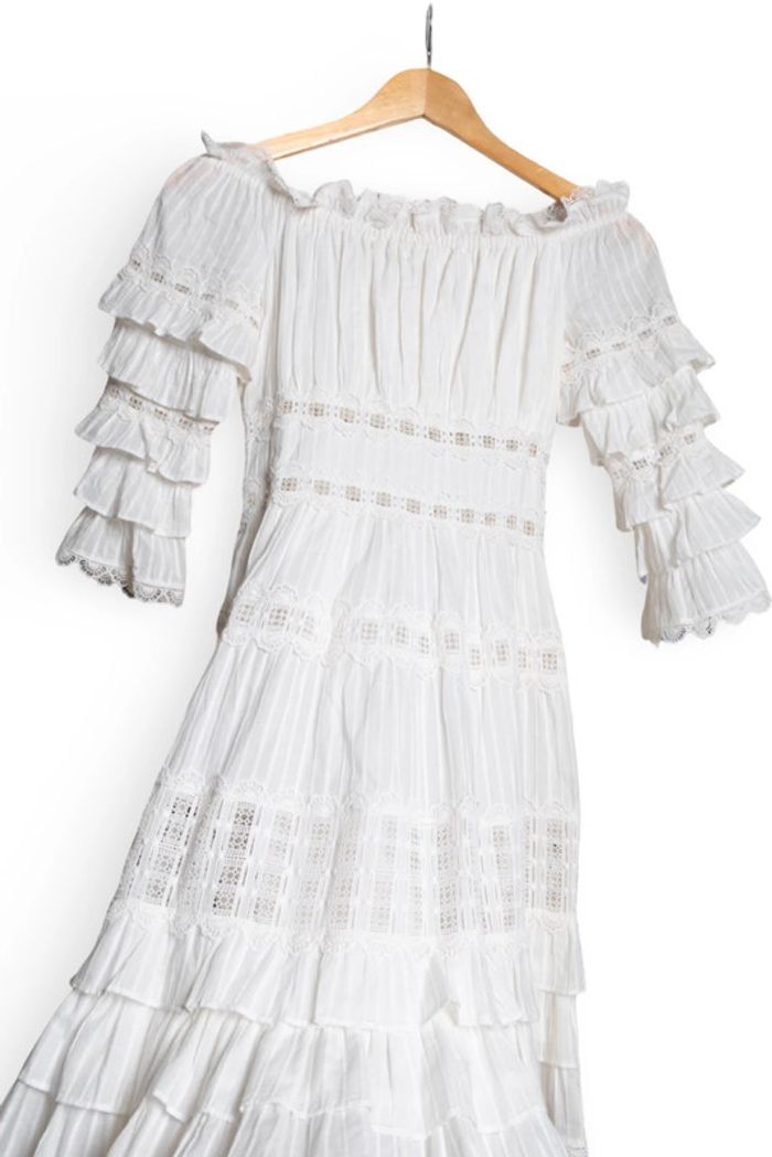 Robe blanche broderie anglaise et dentelle bohème Zimmermann Taille 36 - photo numéro 2